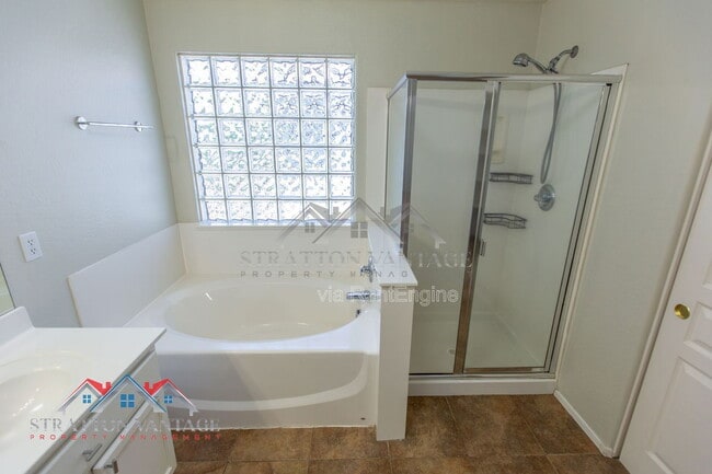 Building Photo - 14099 W Riviera Dr