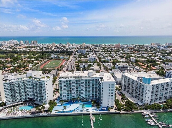 Building Photo - 1000 West Ave