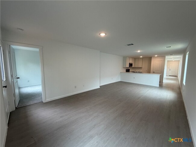 Building Photo - 130 Pastar Fls