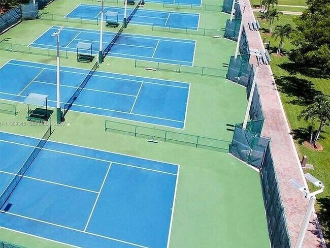 Building Photo - 10730 NW 66th St