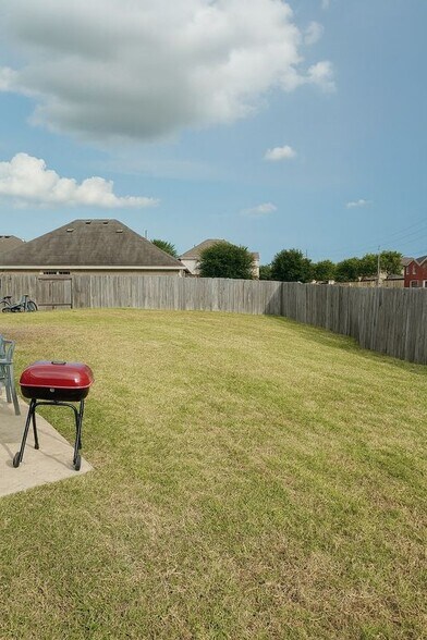 Building Photo - 3503 Goldleaf Trail Dr