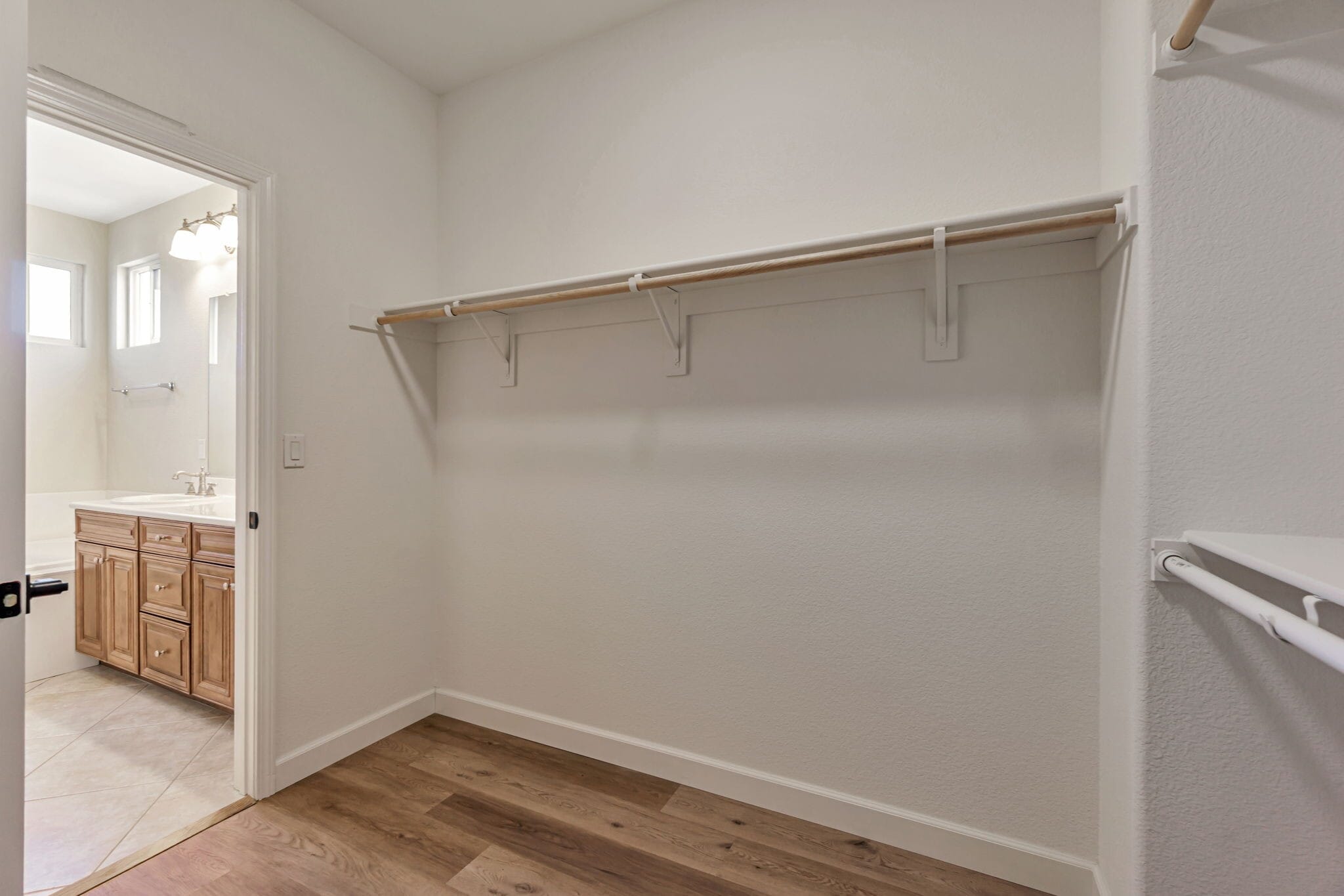 Building Photo - 2678 Deerwood Dr