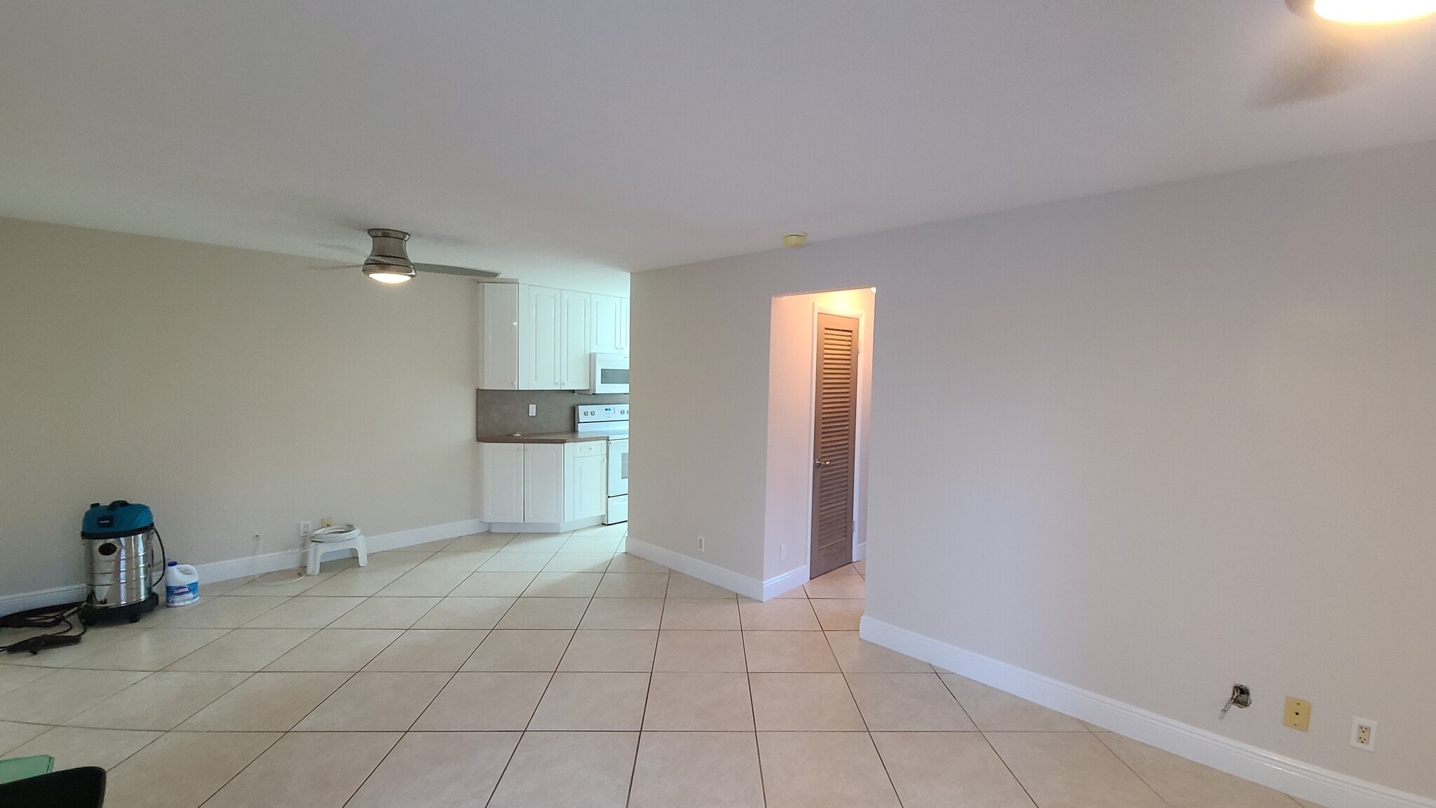 Building Photo - 925 Intracoastal Dr