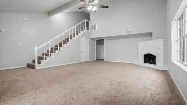 Building Photo - 6702 Tamar Dr