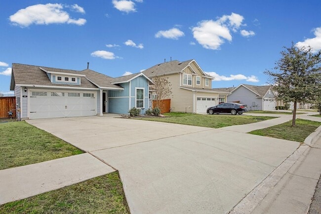 Building Photo - 425 Spiny Lizard Ln