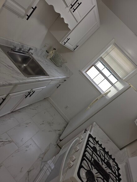 Building Photo - 26 Winans Ave