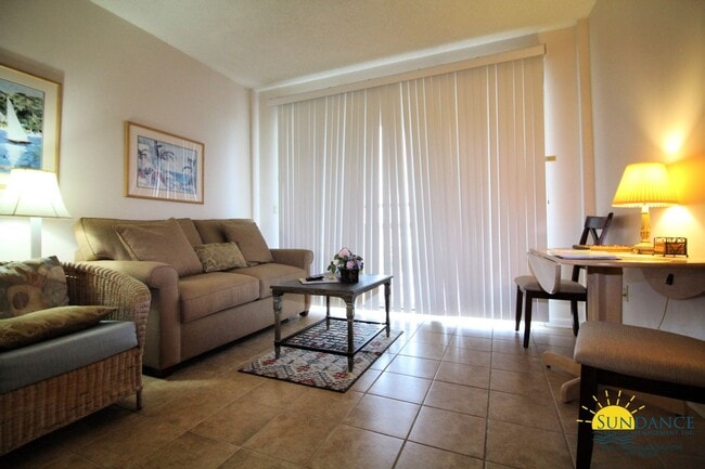 Building Photo - Waterfront Furnished Studio Condo in Fort Walton Beach!