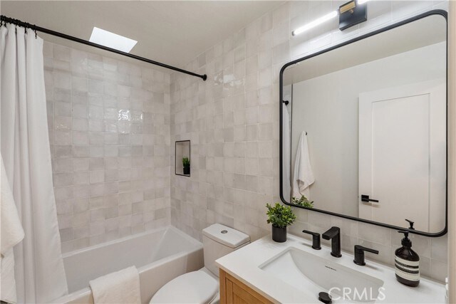 Building Photo - 8675 Falmouth Ave