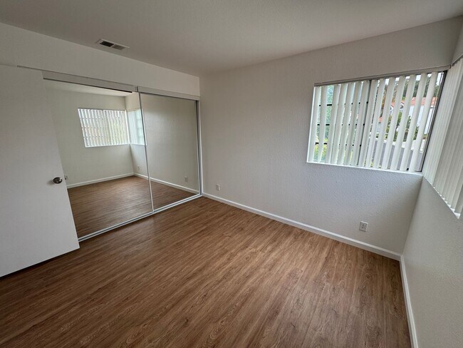 Building Photo - 1423 Portofino Dr