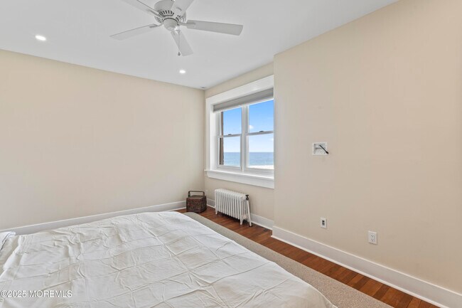 Building Photo - 1 Roseld Ave