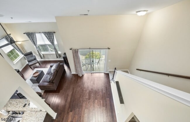 Building Photo - 108 Stone Creek Ct