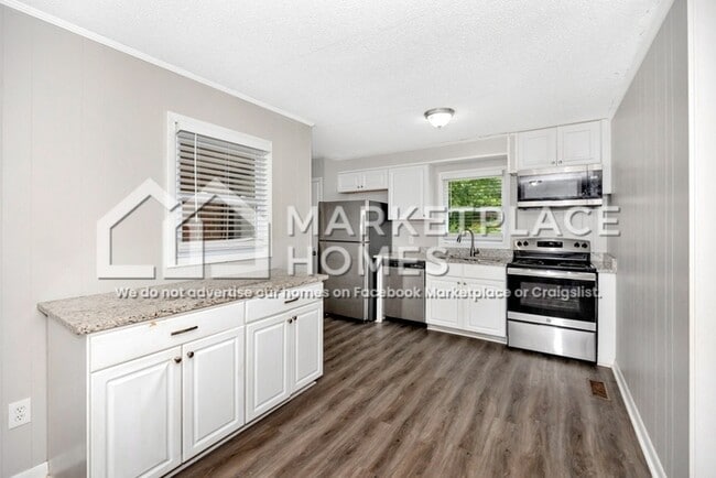 Building Photo - 104 Edinburgh Dr