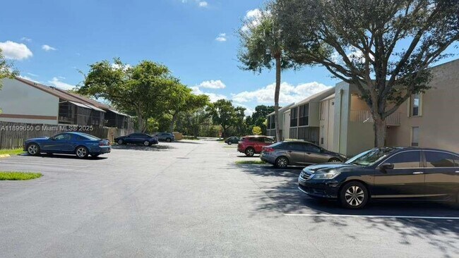 Building Photo - 7175 Orange Dr