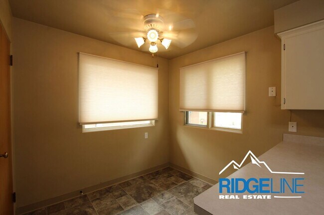 Building Photo - 2105 9th Ave S