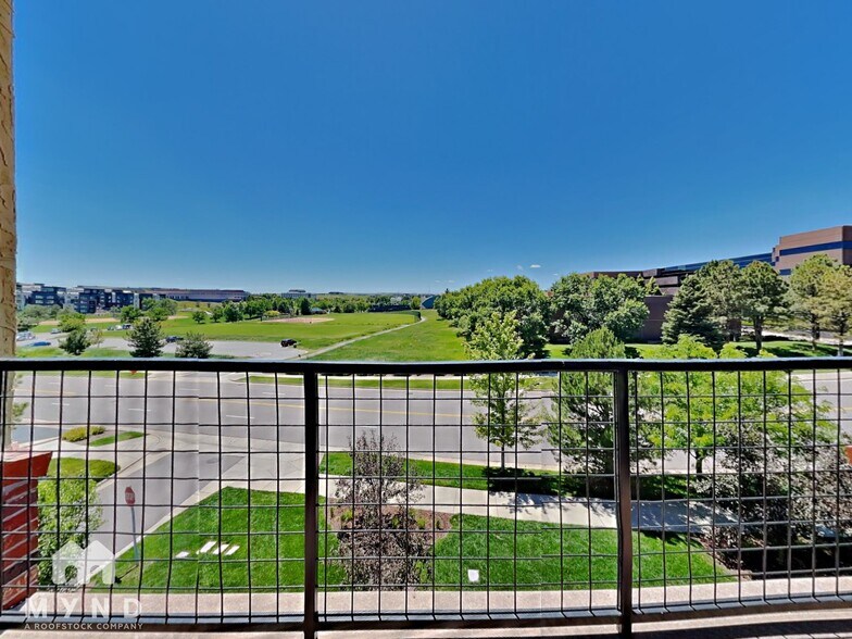 Building Photo - 307 Inverness Way S