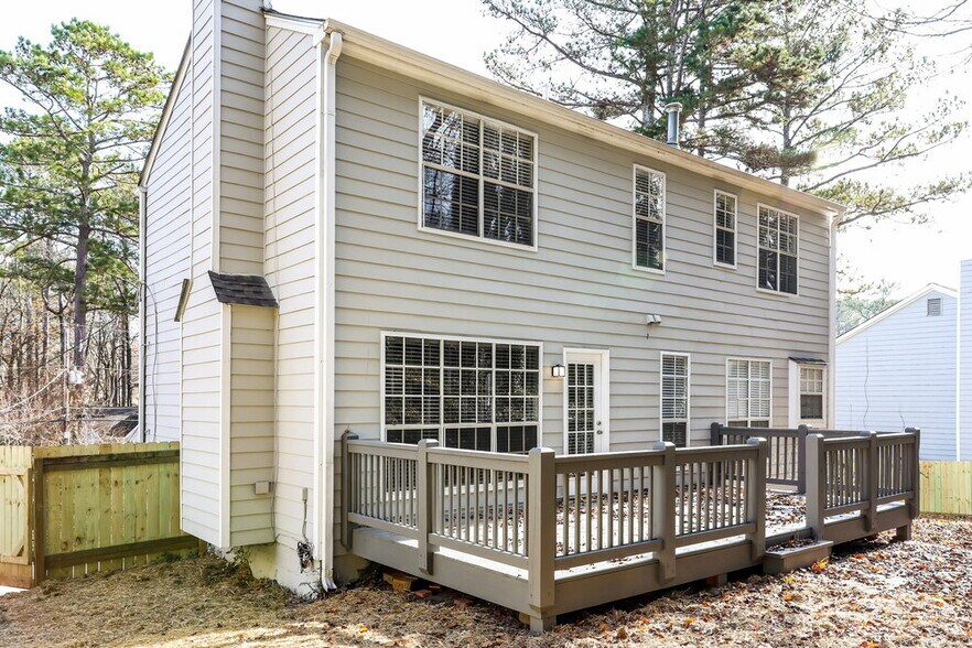 Building Photo - 445 Ridgedale Way