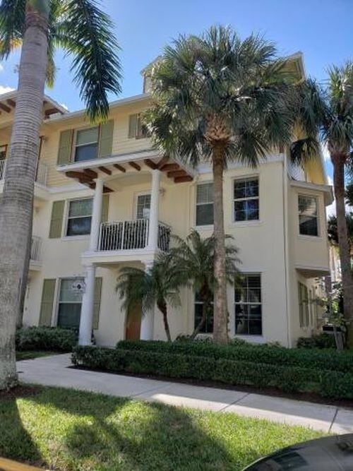 Building Photo - 4324 Main St