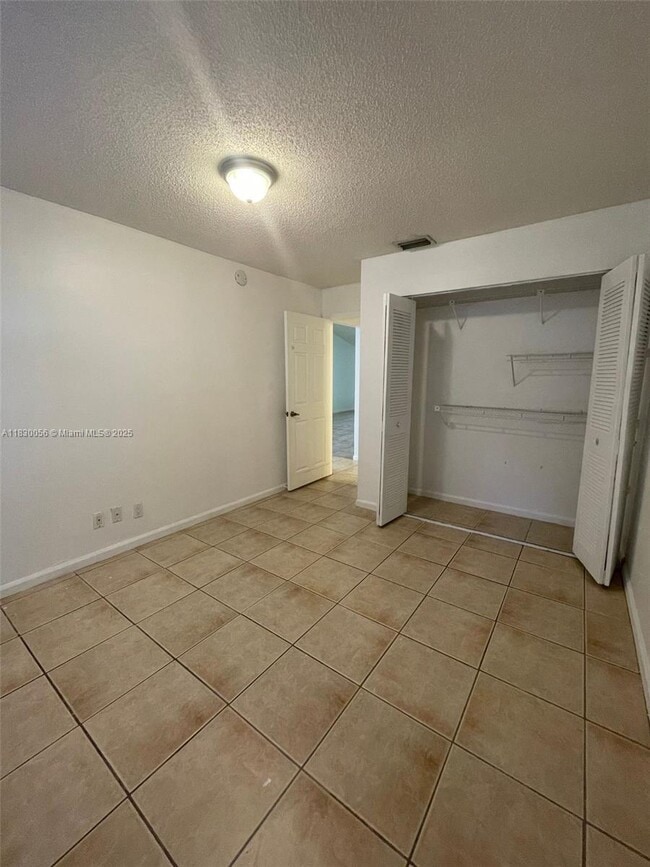 Building Photo - 493 Hardwood Pl