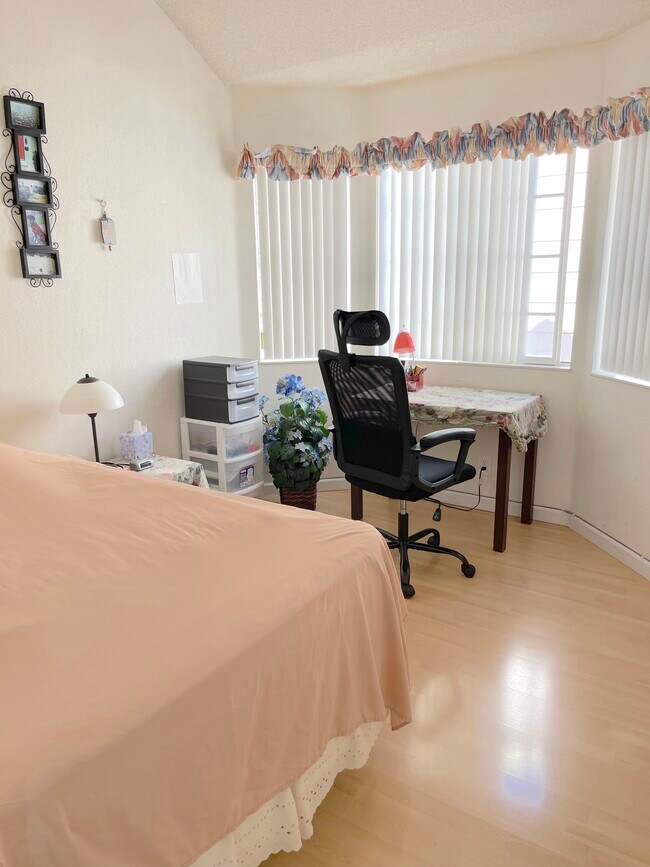 Building Photo - 6193 Potrero Dr