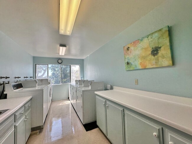Building Photo - Stunning Condo Minutes from Downtown La Mesa