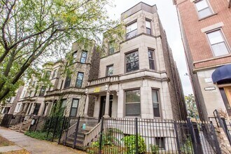 Building Photo - HUGE 4bed/2bath Condo Quality GARDEN unit ...