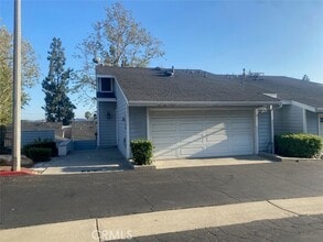 Building Photo - 454 Walker Rd