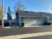 Building Photo - 454 Walker Rd