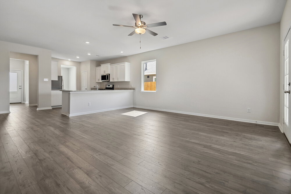 Building Photo - 15647 Plum Brk Dr