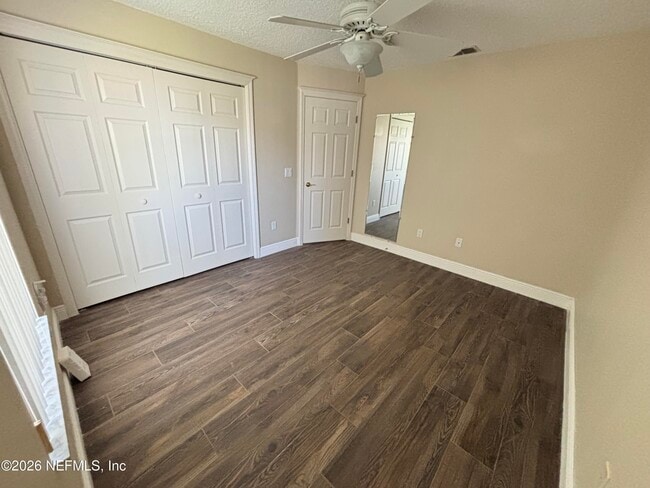 Building Photo - 20 Clarendon Ct N
