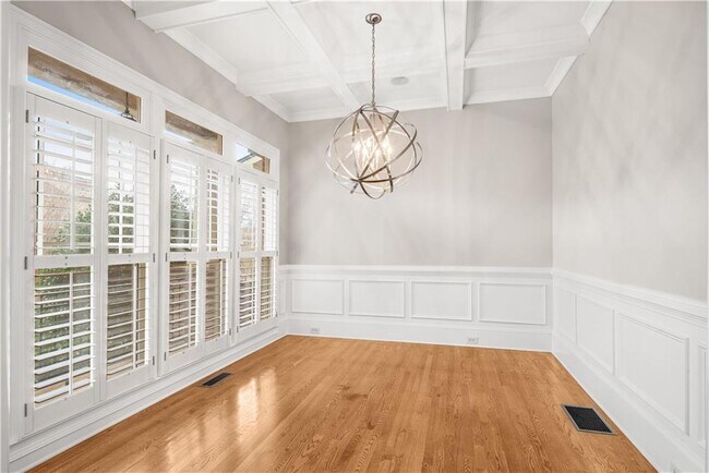 Building Photo - 250 Mystic Ridge Hill