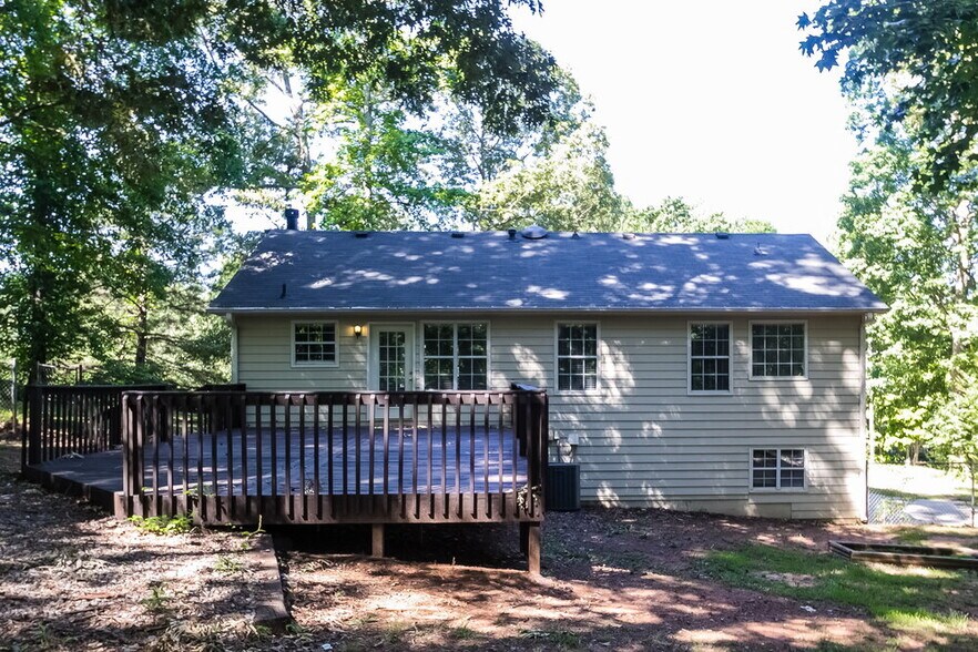 Building Photo - 153 Country Mill Ln