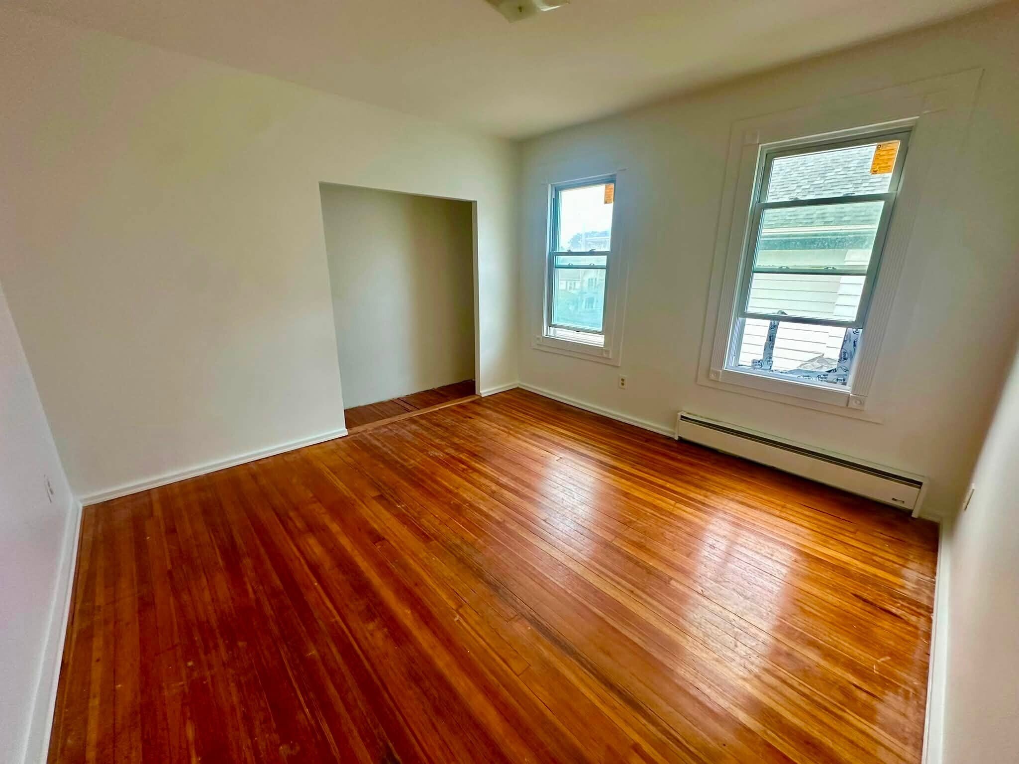 Building Photo - 142 S Whittlesey Ave