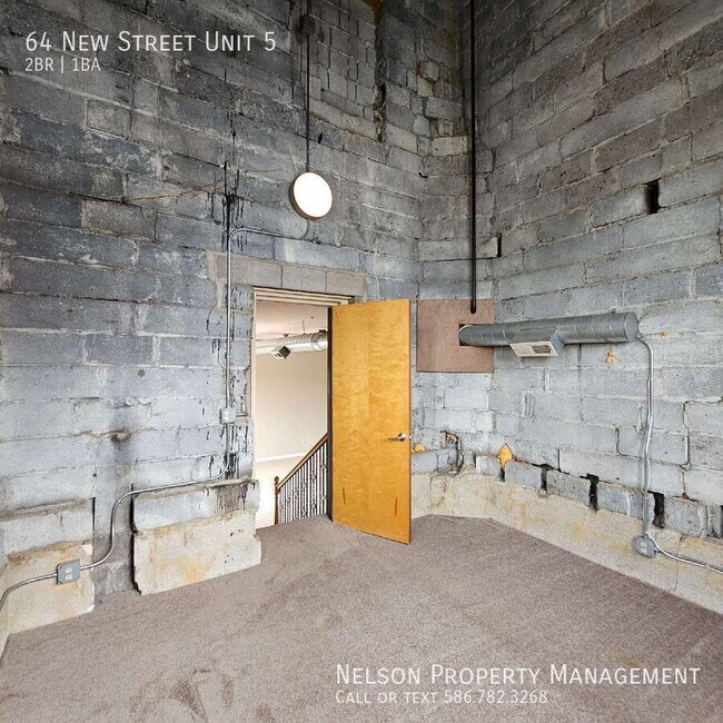 Building Photo - 64 New St