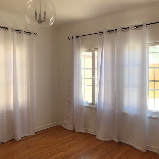 Master - 916 S Orange Grove Ave