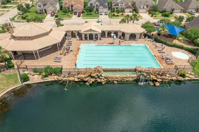 Building Photo - 18015 Darling Point Ct