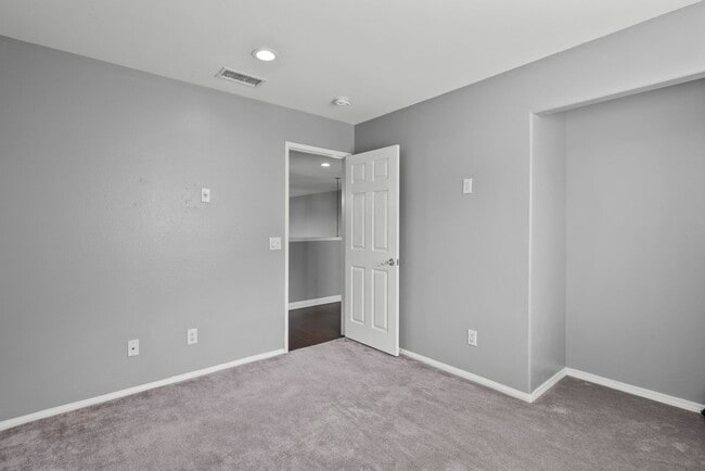 Building Photo - 26426 Cardinal Dr