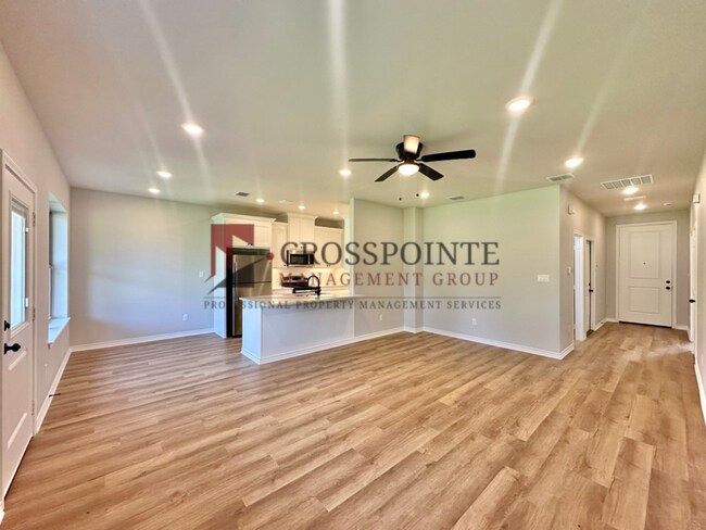 Building Photo - 2408 Henshaw Crk Dr