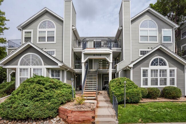 Building Photo - Charming 2 bed 1 bath Condo in Centennial!