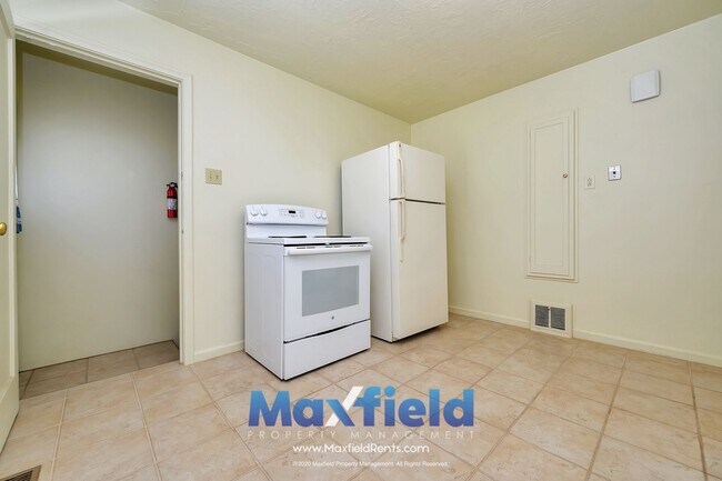 Building Photo - Sugarhouse Area - 2 BD 1 BA 1 GA