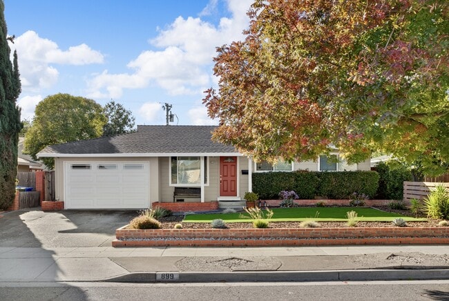 Primary Photo - 899 Ebbetts Dr