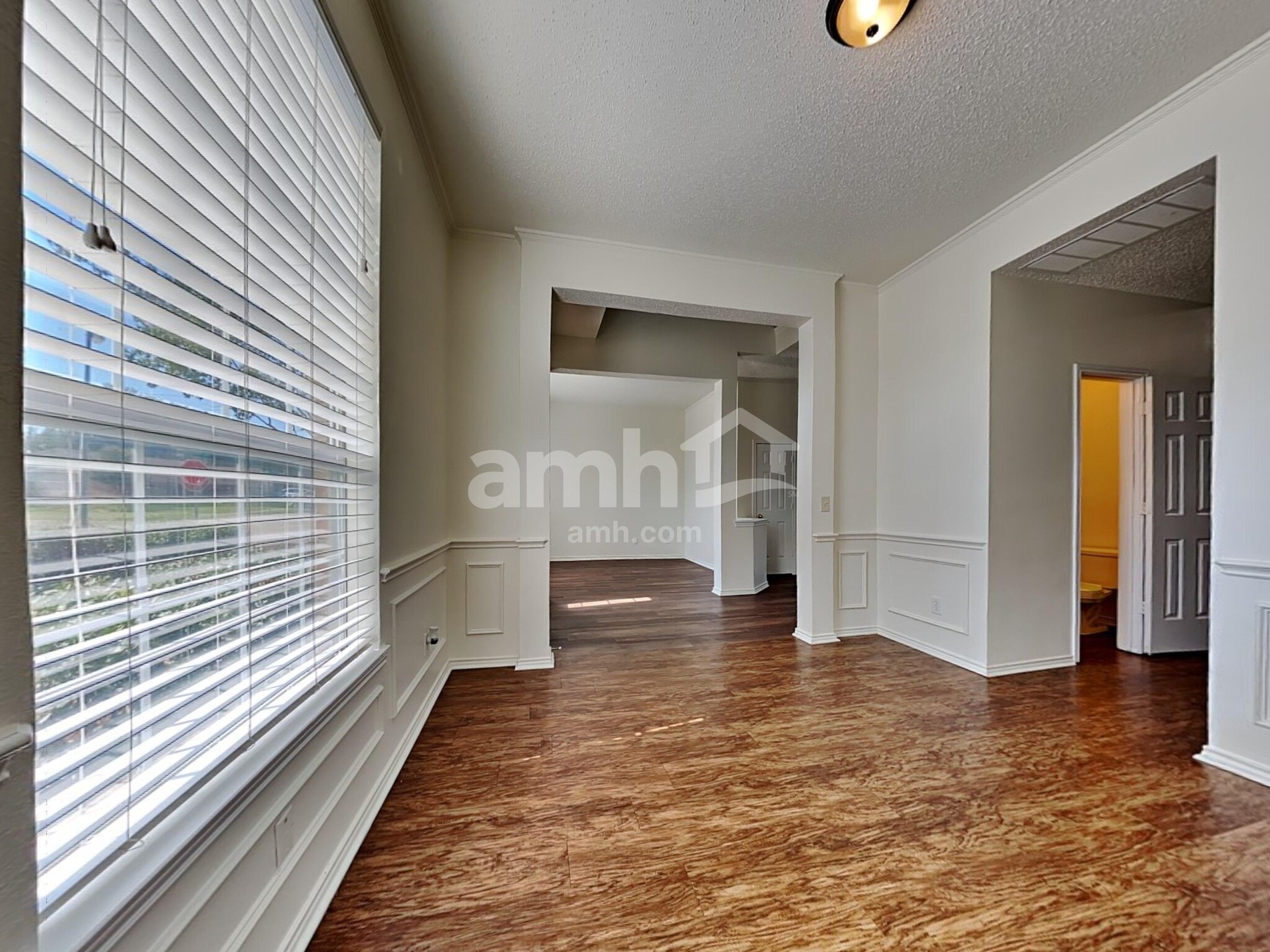 Building Photo - 601 Ridgemont Dr