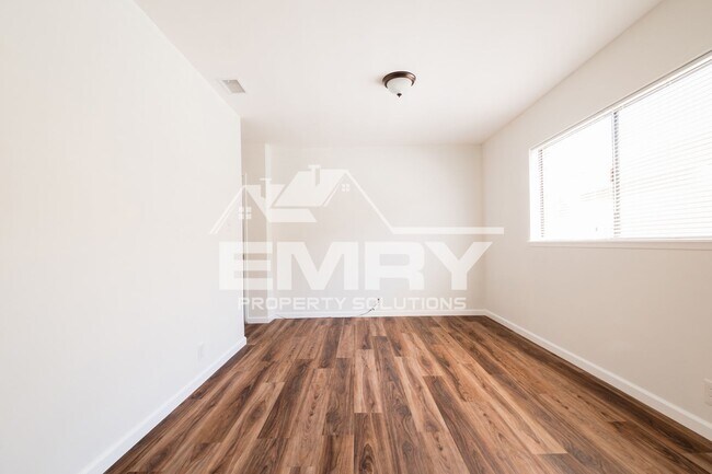 Building Photo - 4743 Levelside Ave