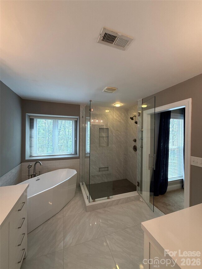 Building Photo - 2613 Huntman Way