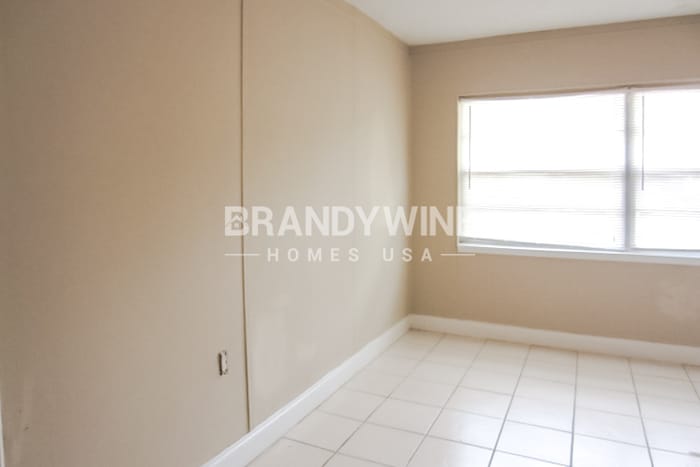 Building Photo - 6433 Sardina Blvd