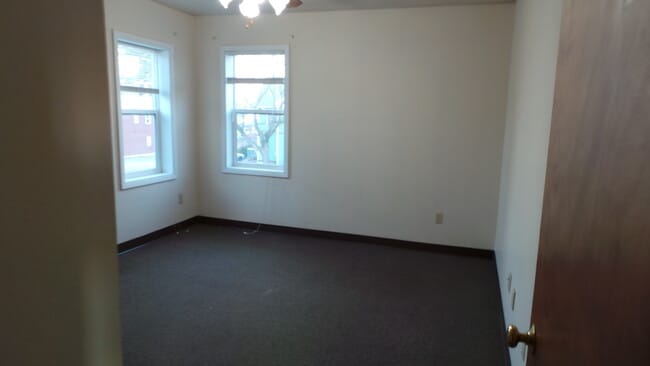 Large Bedrroms - 158 S Cottage St