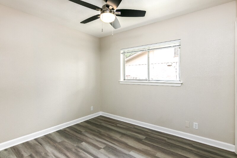 Building Photo - 11818 Gravetree St