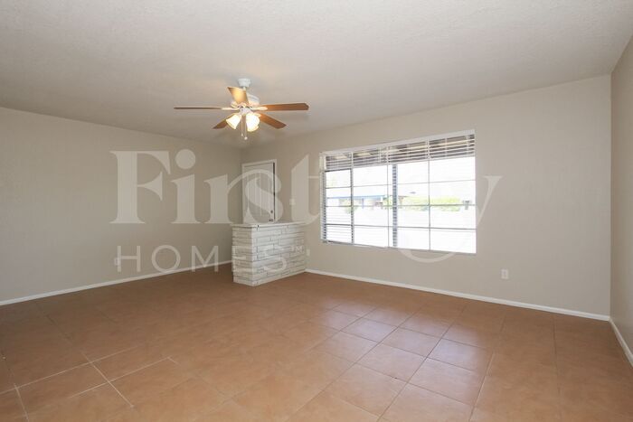 Building Photo - 5702 N 19th Dr