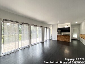 Building Photo - 8642 Fredericksburg Rd