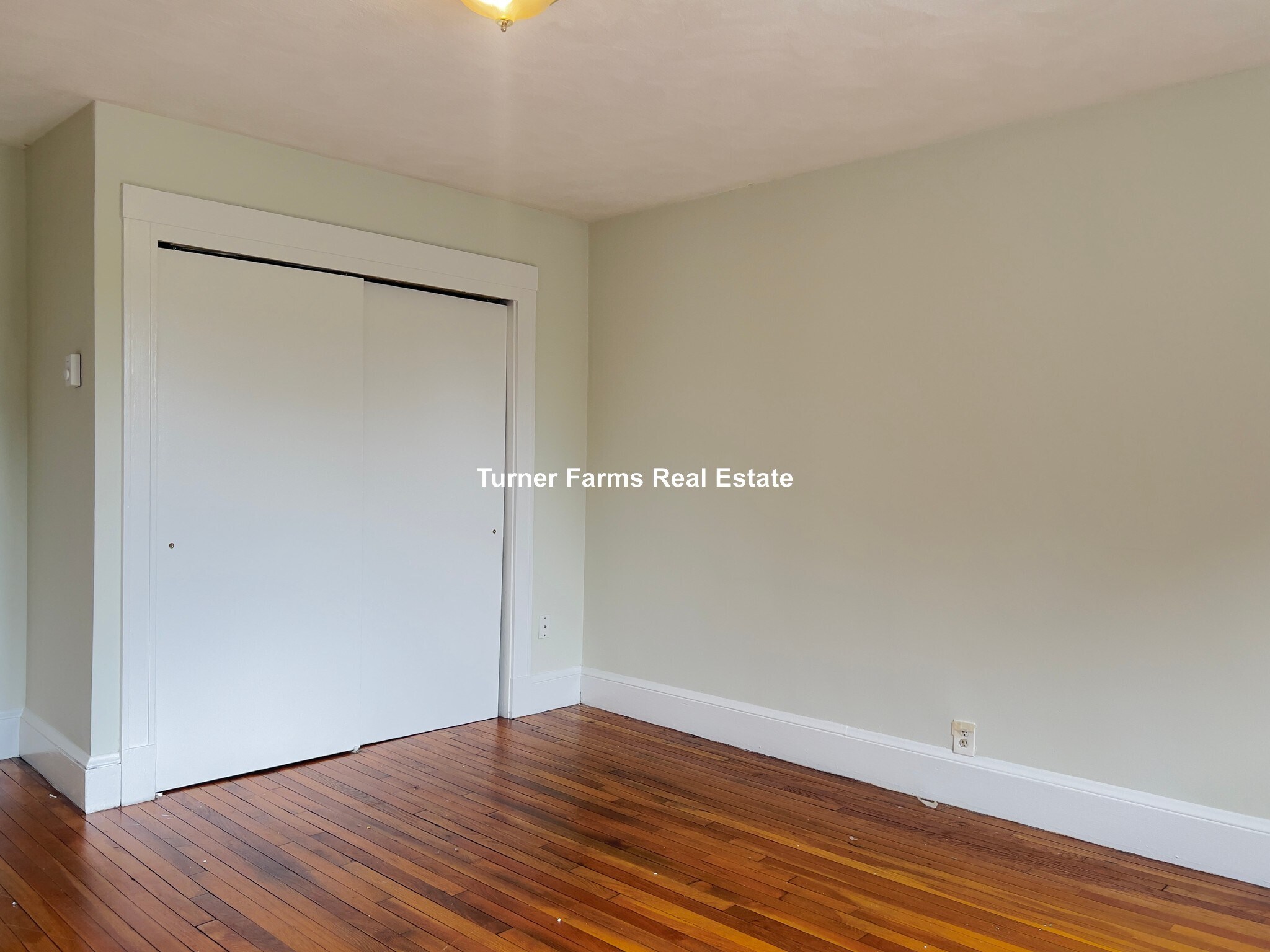 Building Photo - 402A Highland Ave