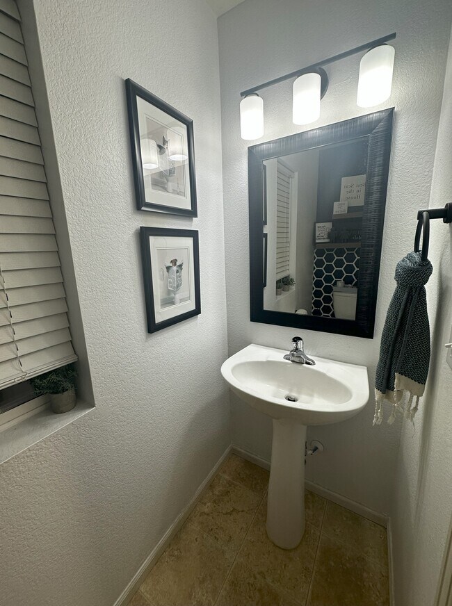 Half Bath - 1918 Hogan Ct